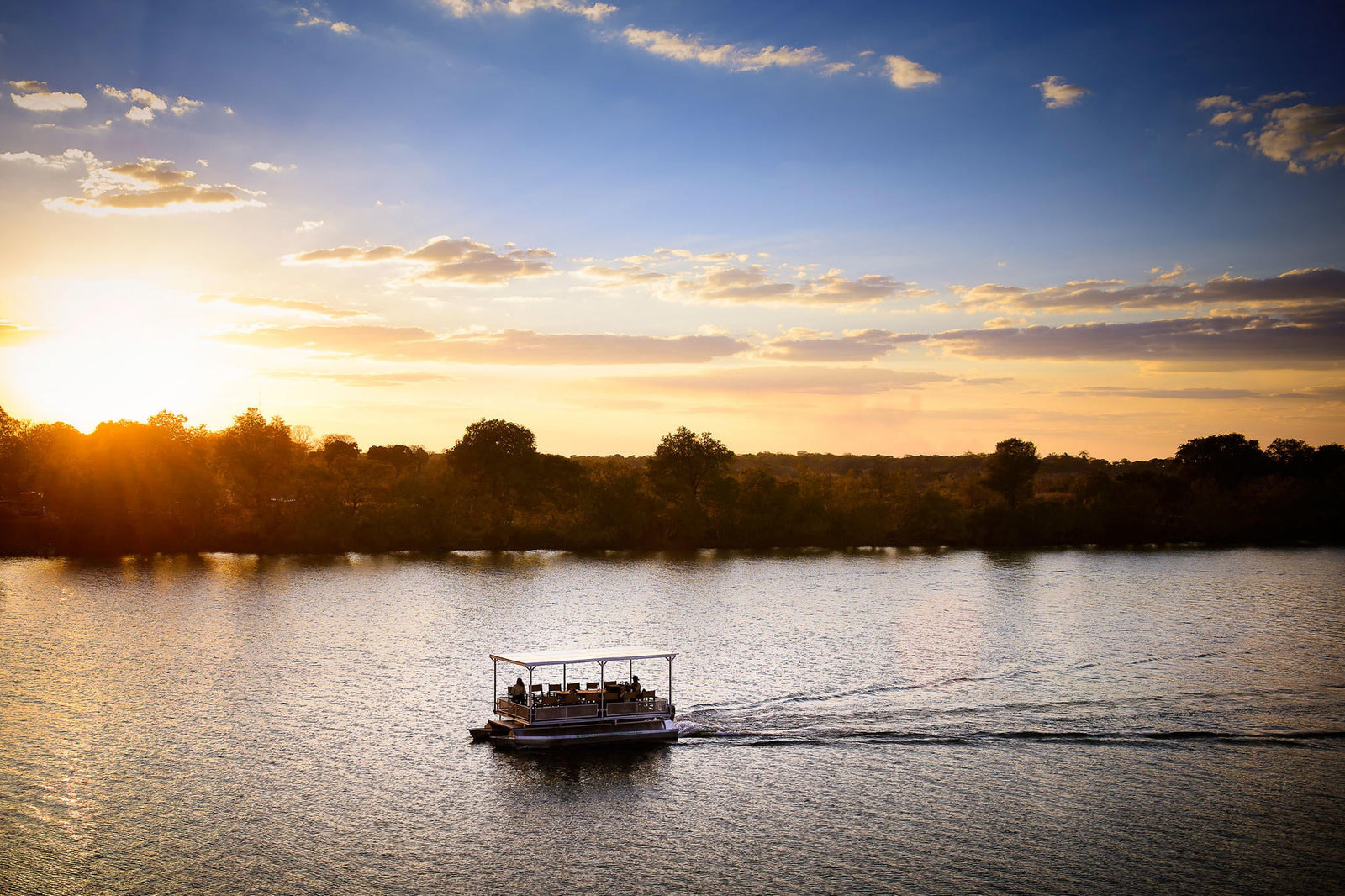 Boat Cruises & Boat Safaris