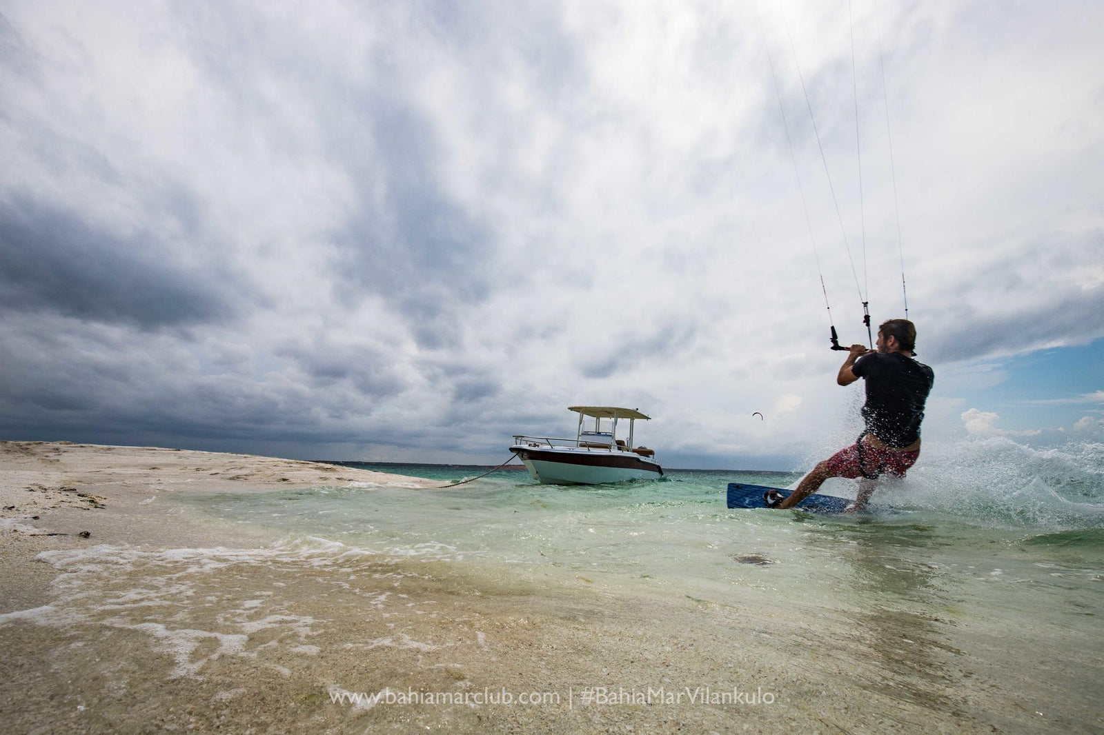 Kitesurfing