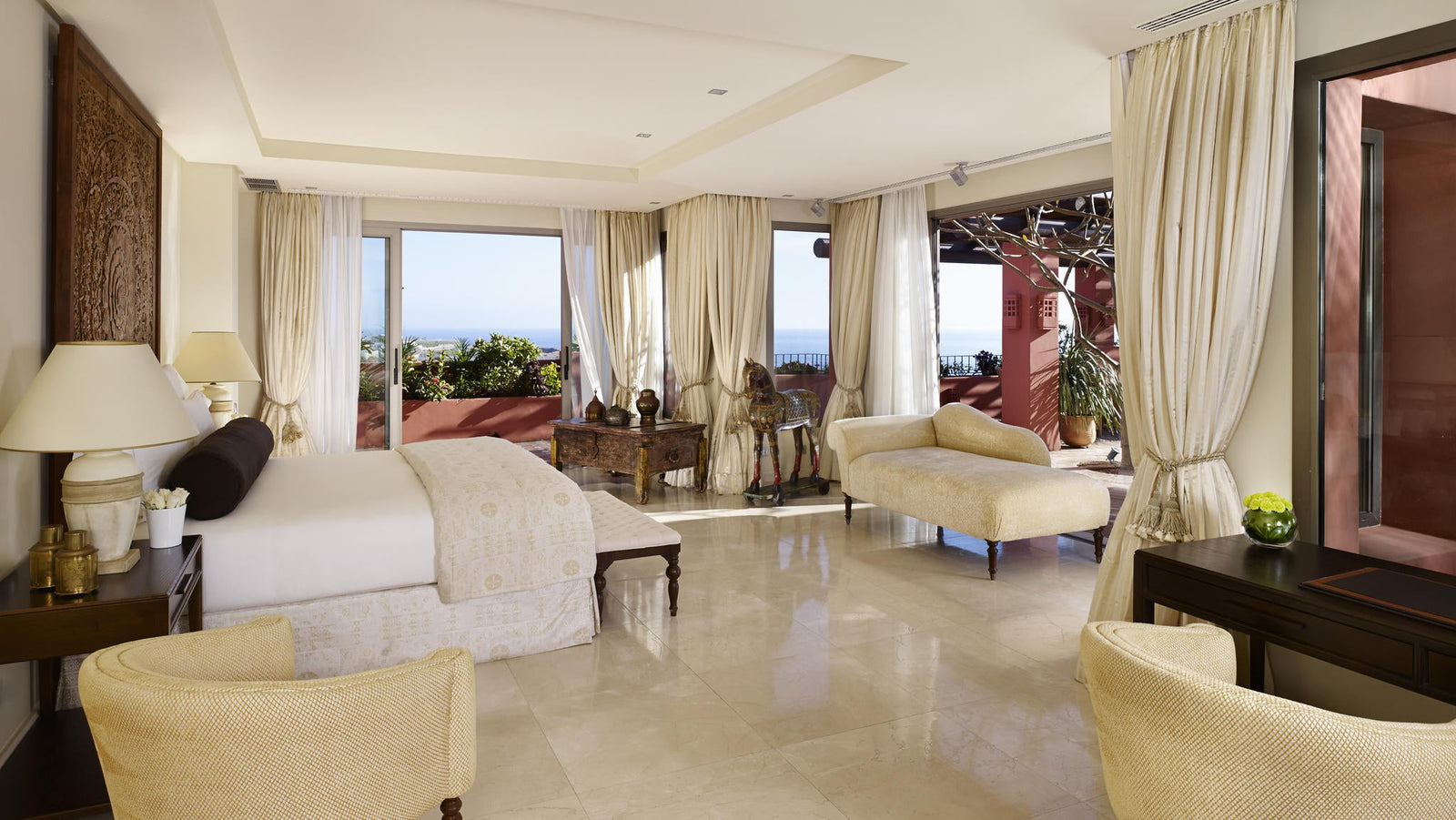 IMPERIAL SUITE
