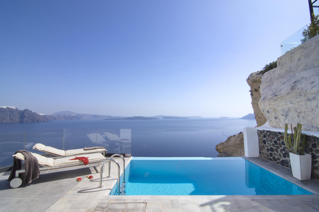infinity Suite with Private Outdoor Heated Pool gallery image 6