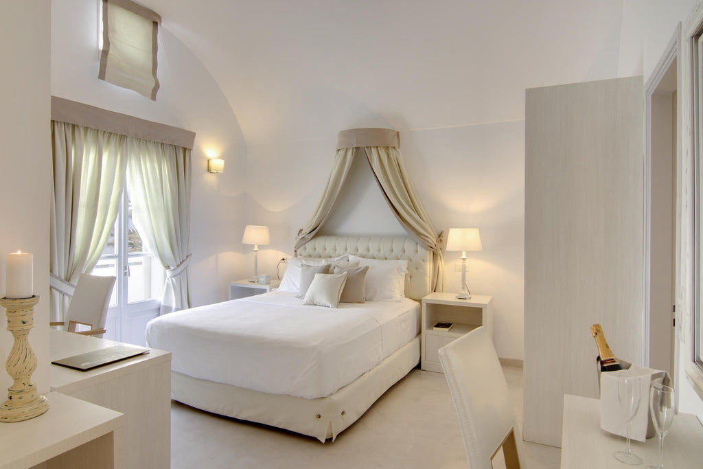 Junior Villa with Outdoor Heated Pool gallery image 2