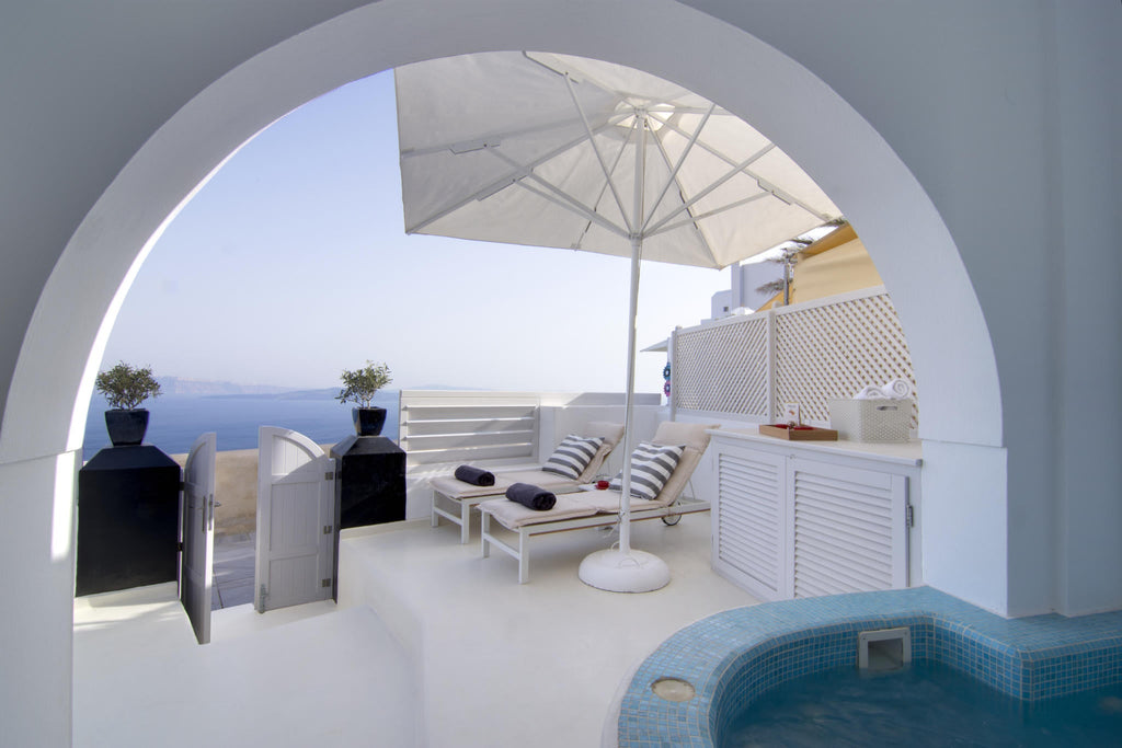 Junior Villa with Outdoor Heated Pool gallery image 8