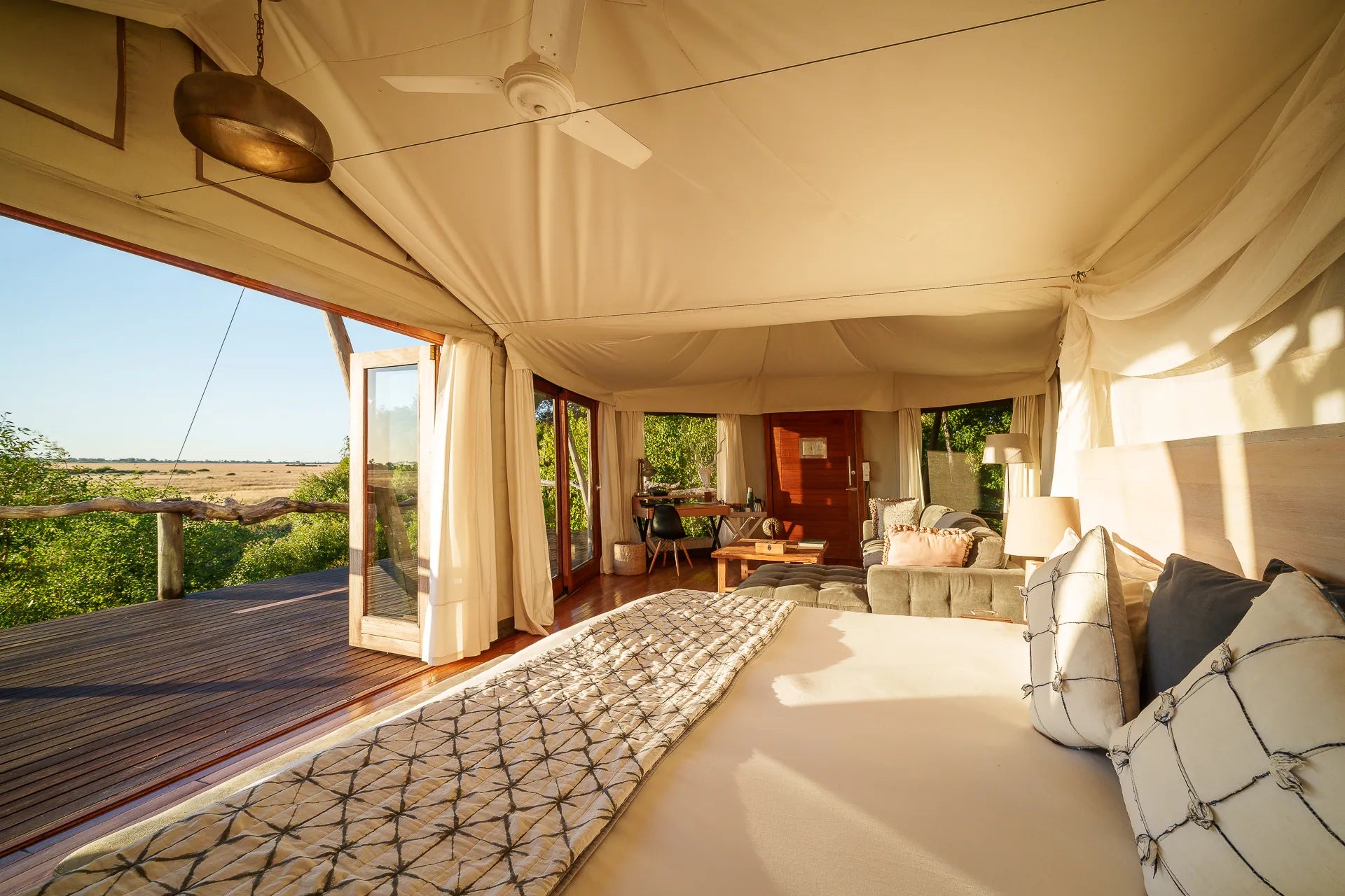 Room gallery image 1.