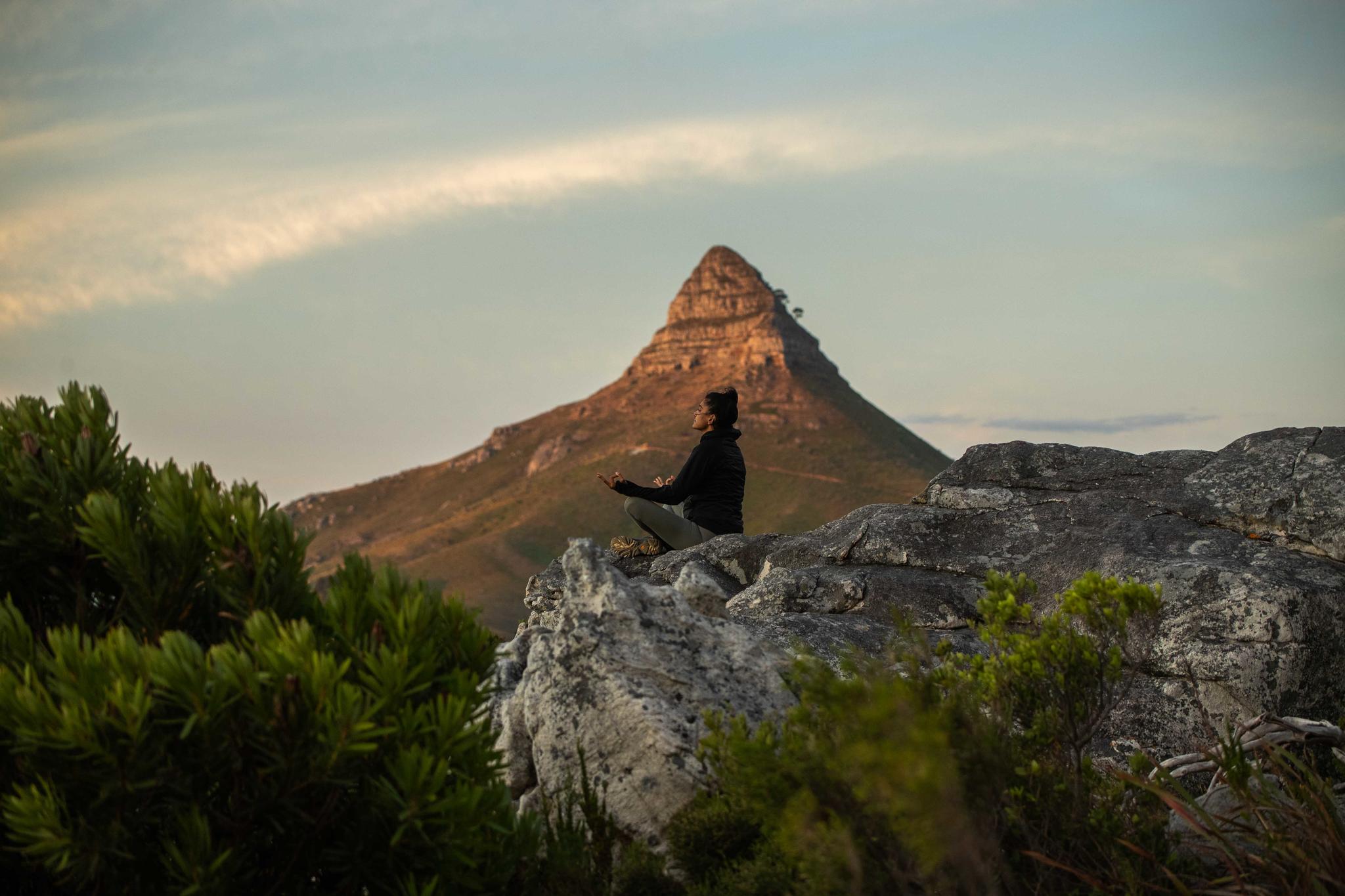 SKY SALUTATIONS - YOGA ON TABLE MOUNTAIN