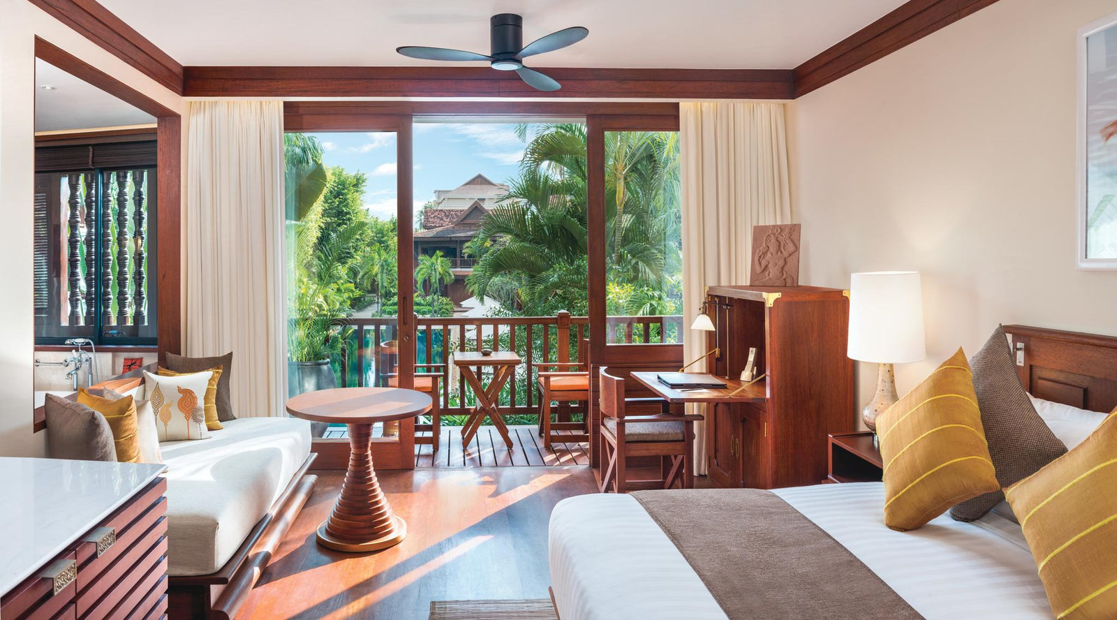 Poolside Junior Suites