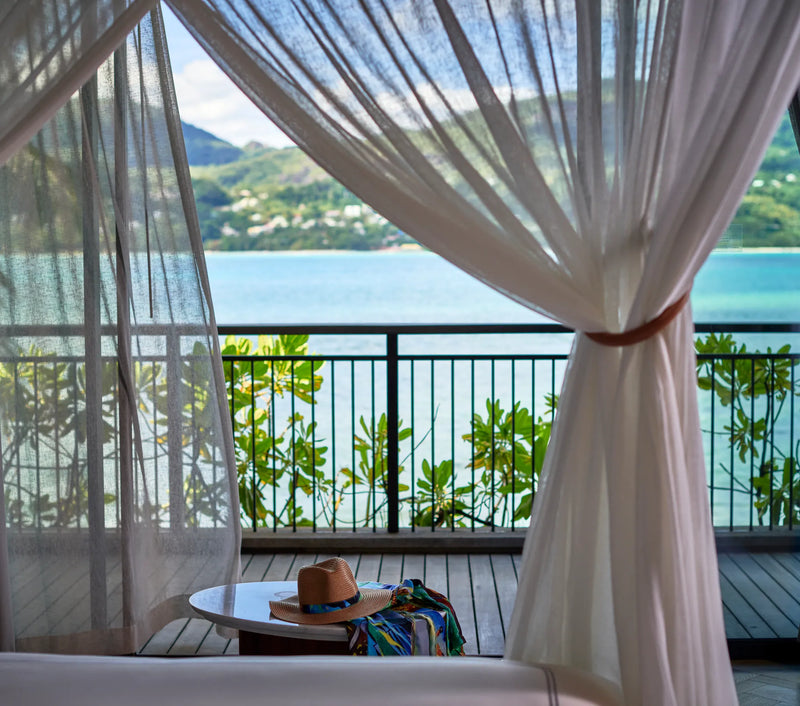 One Bedroom Ocean House with Pool