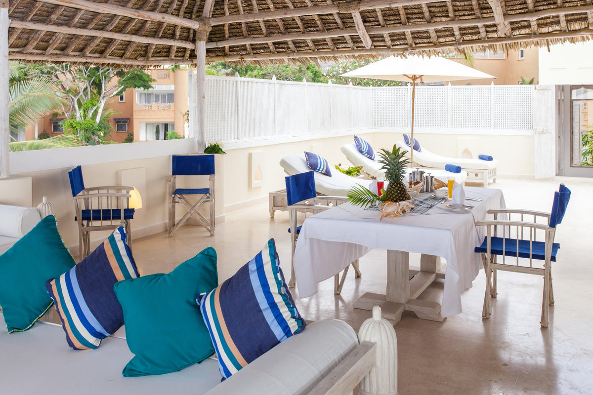 Luxury Four Bedroom Beach Villa  gallery image 2