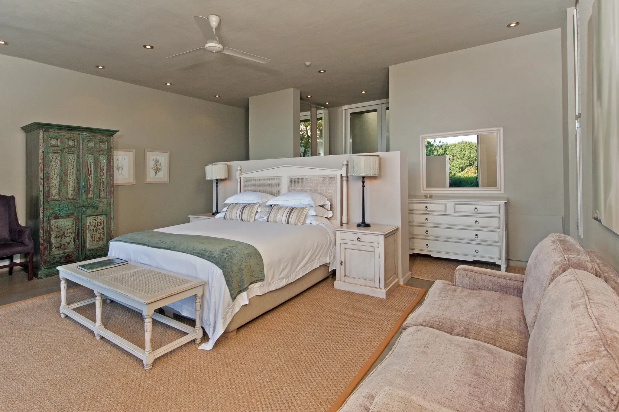 Room gallery image 19.