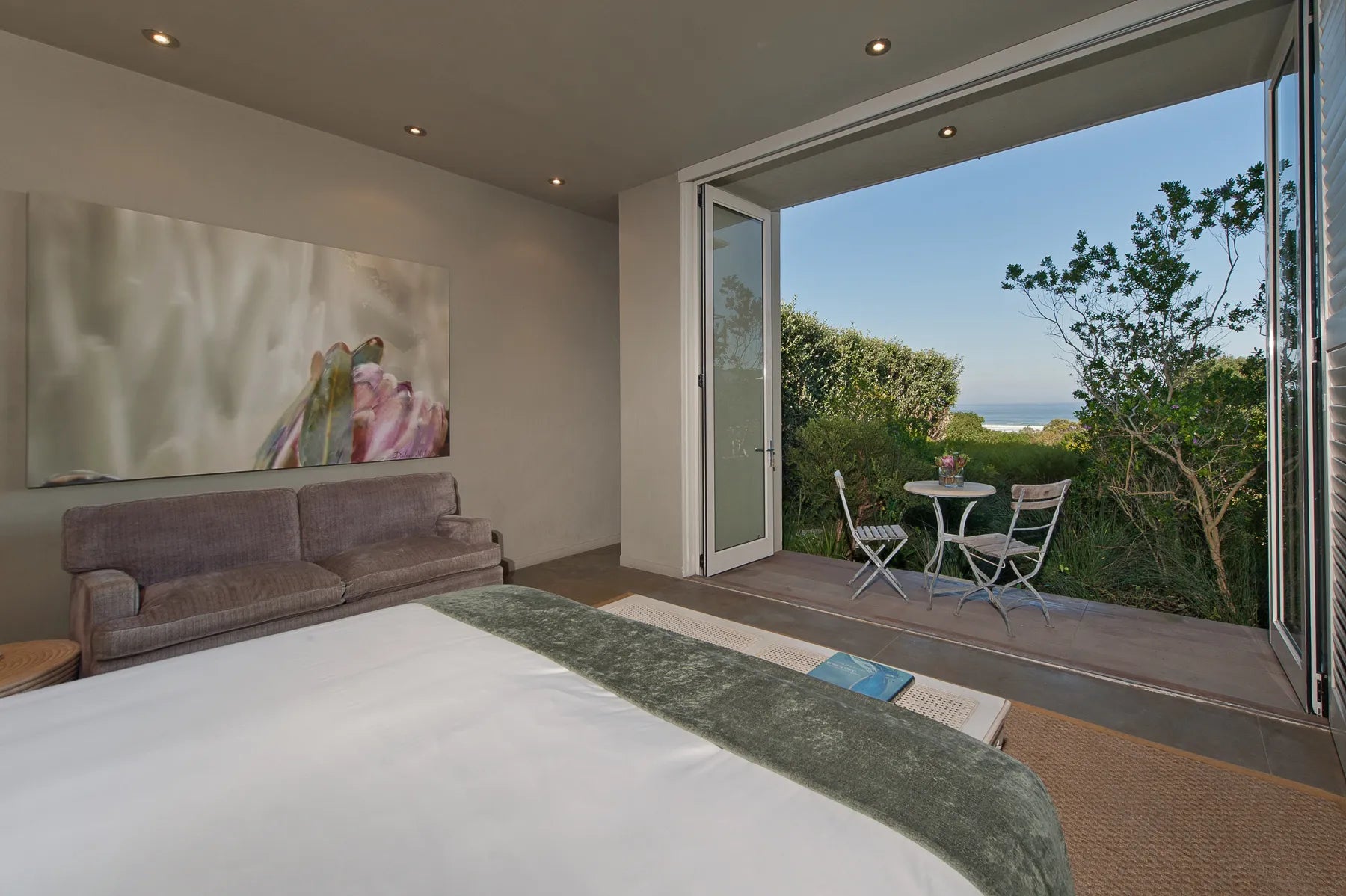 Fynbos executive suite at Mosselberg on Grotto Beach, Hermanus, South Africa.