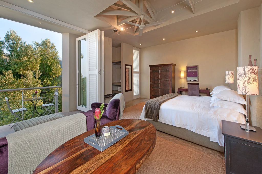 Pinotage deluxe room at Mosselberg on Grotto Beach, Hermanus, South Africa.