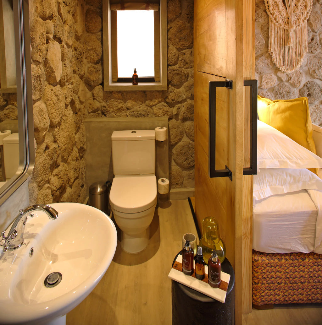 Namiri Plains - Bathroom at Namiri Plains Camp, Eastern Serengeti, Tanzania.