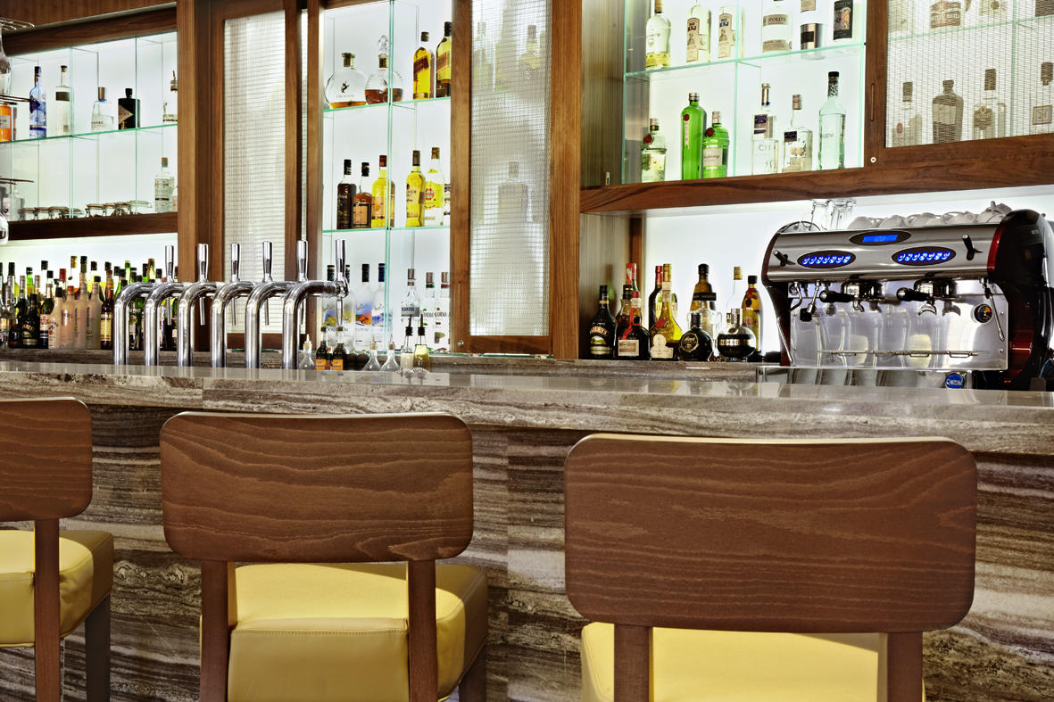 One Square Bar & Restaurant gallery image 4