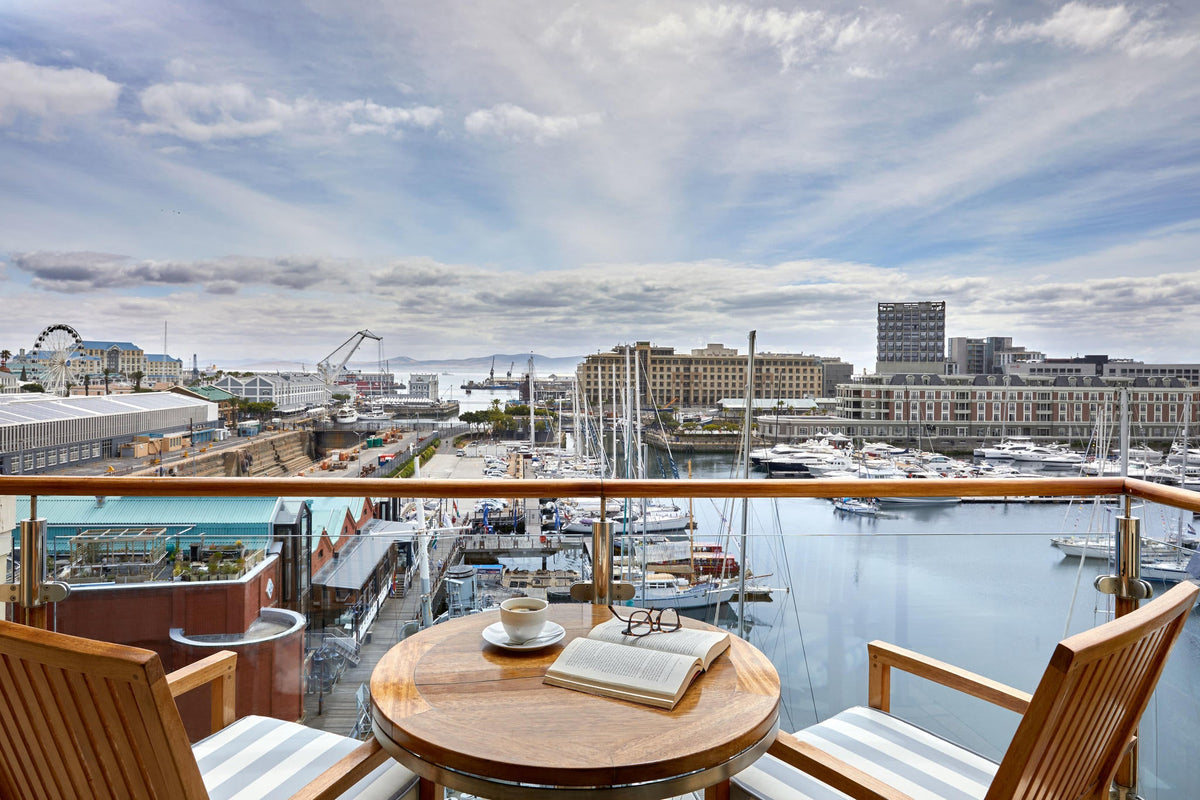 Marina Harbour Room gallery image 1