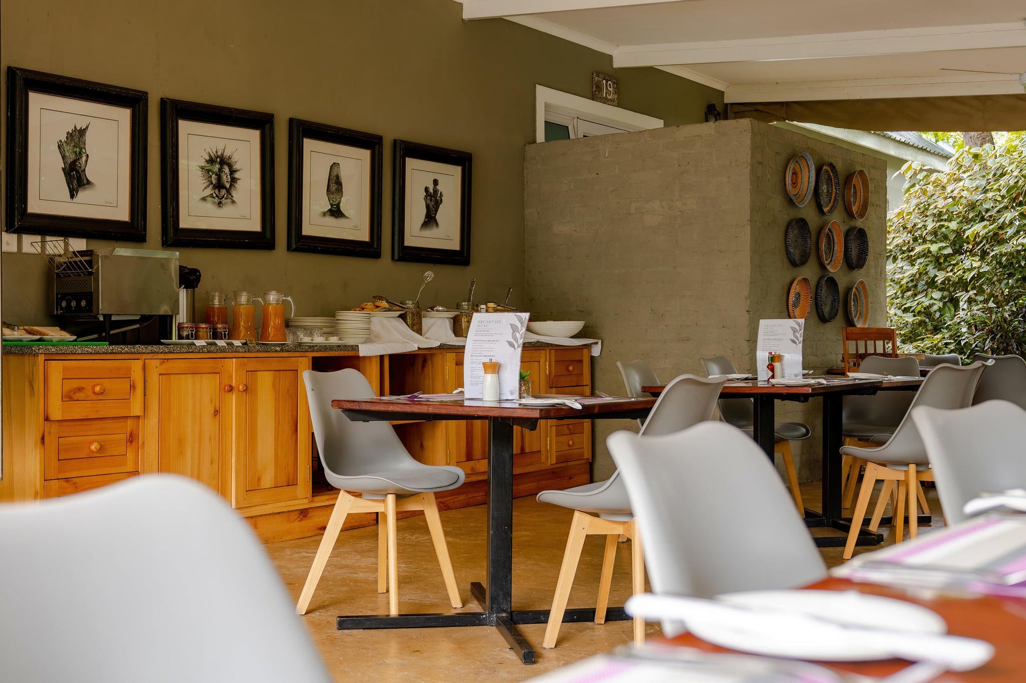 PheZulu Restaurant gallery image 2