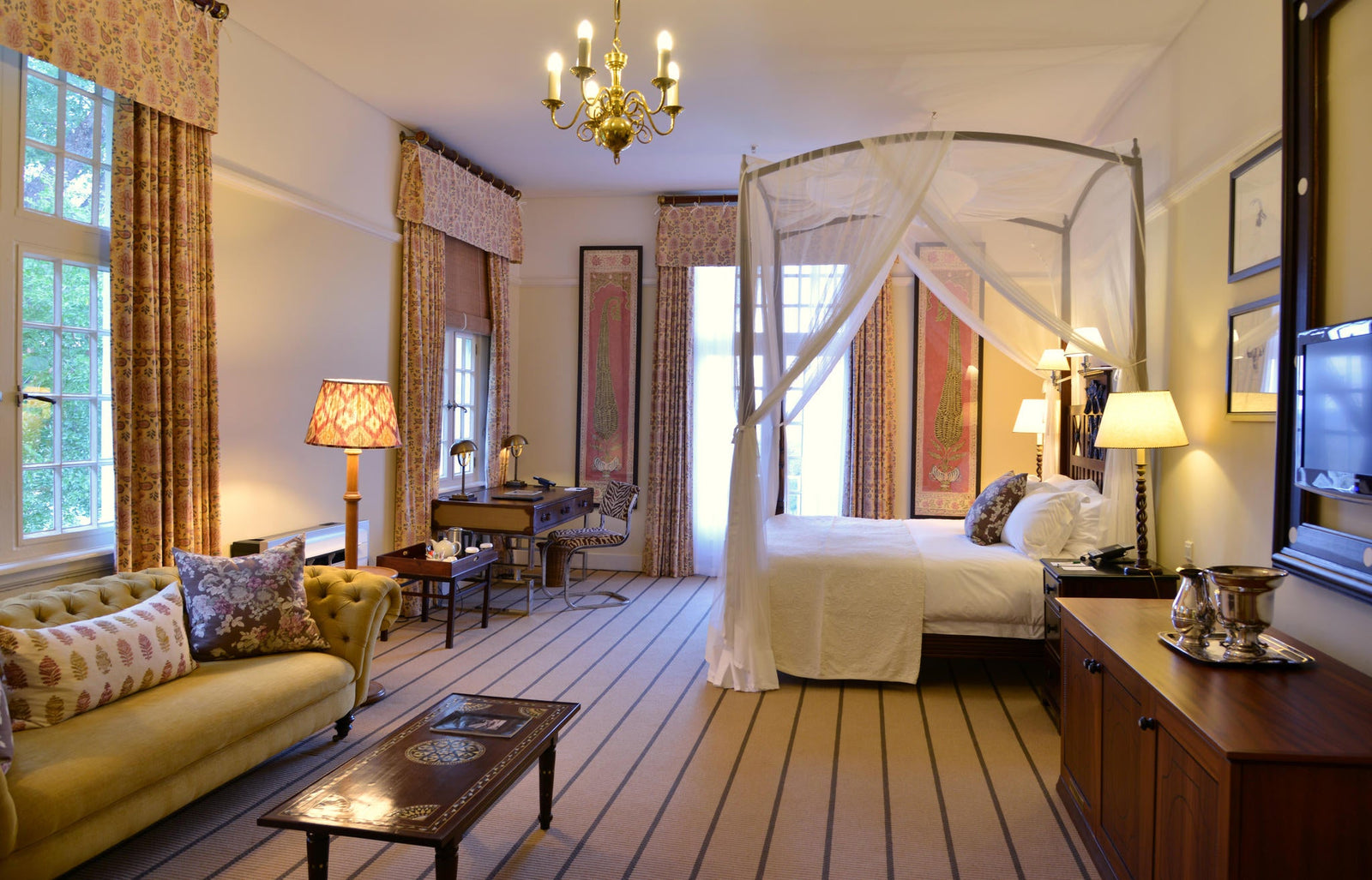 Deluxe Suite