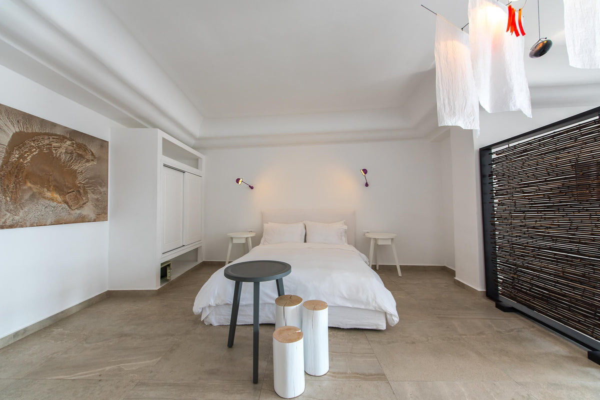 Premium Suite with Private Outdoor Hot Tub gallery image 9
