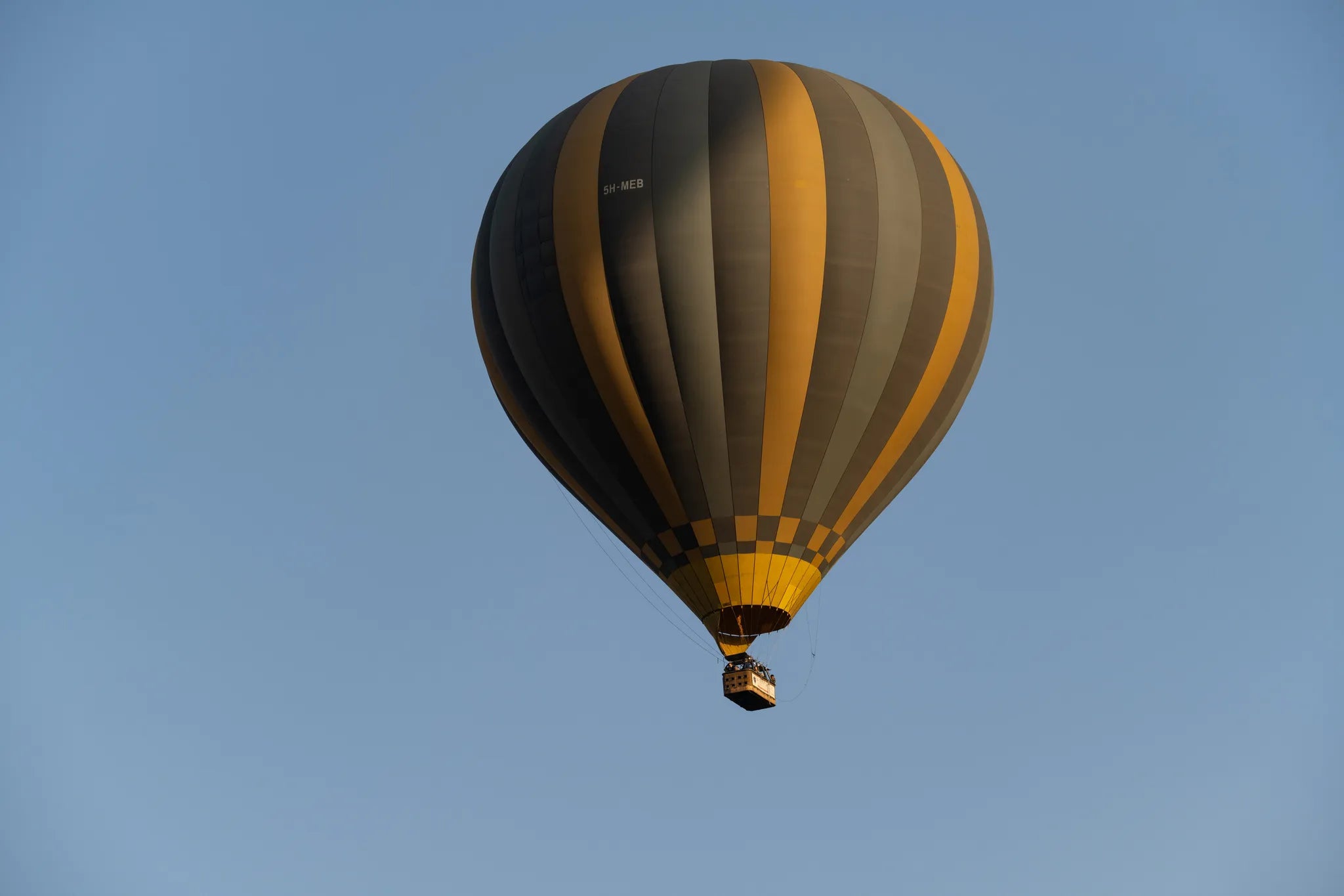 Asilia Africa - Sayari Retreat - Hot air baloon safari at Retreats at Sayari, Northern Serengeti, Tanzania.