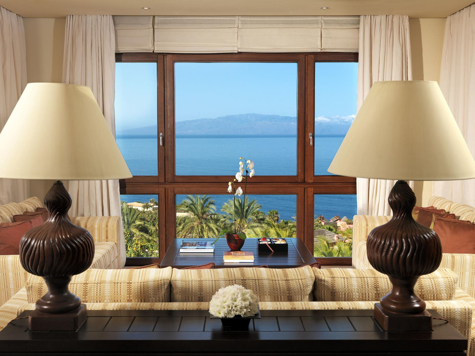 ROYAL SUITE