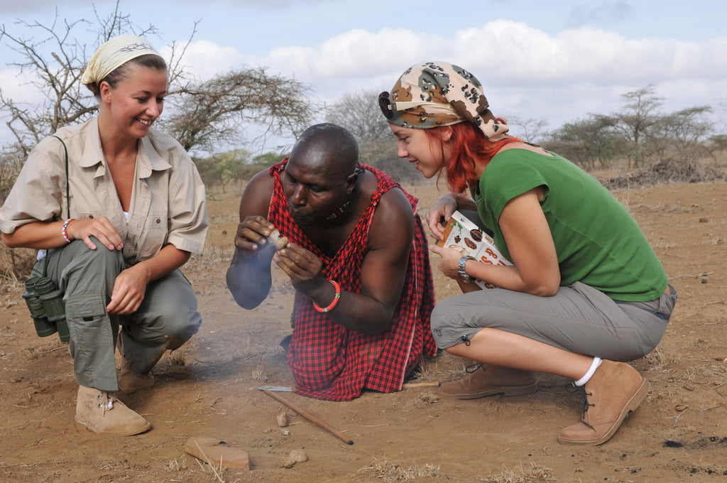 Morning Animal tracking on foot, around the camp with Massai gallery image 2