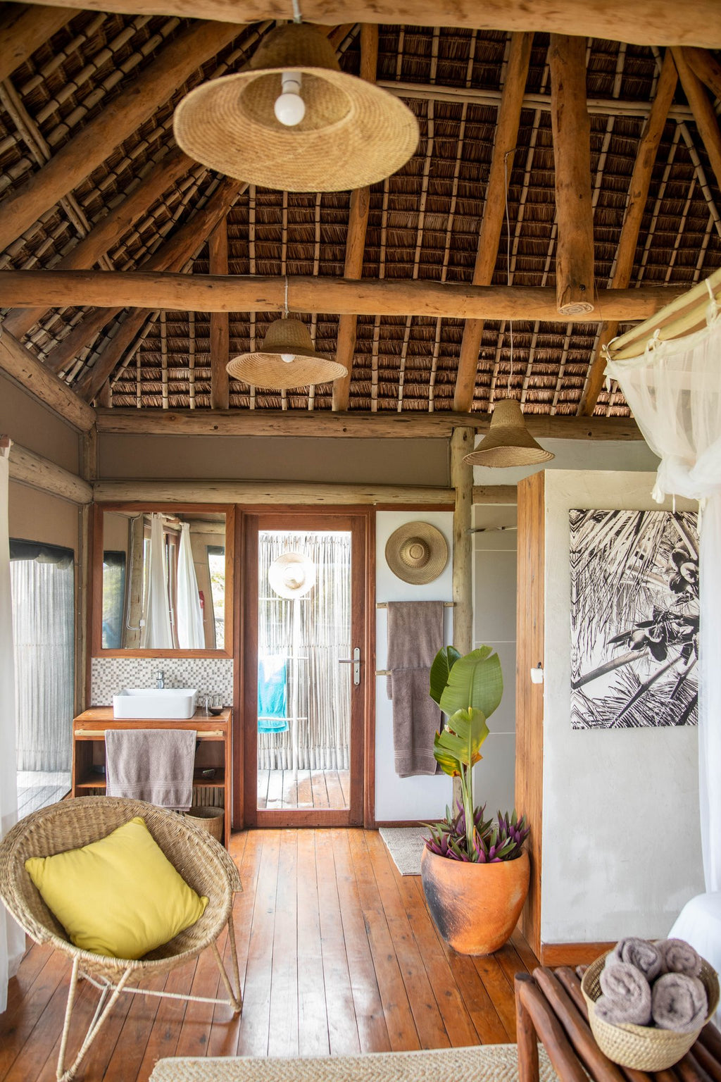 Deluxe King / Twin Room with deck sea views 
