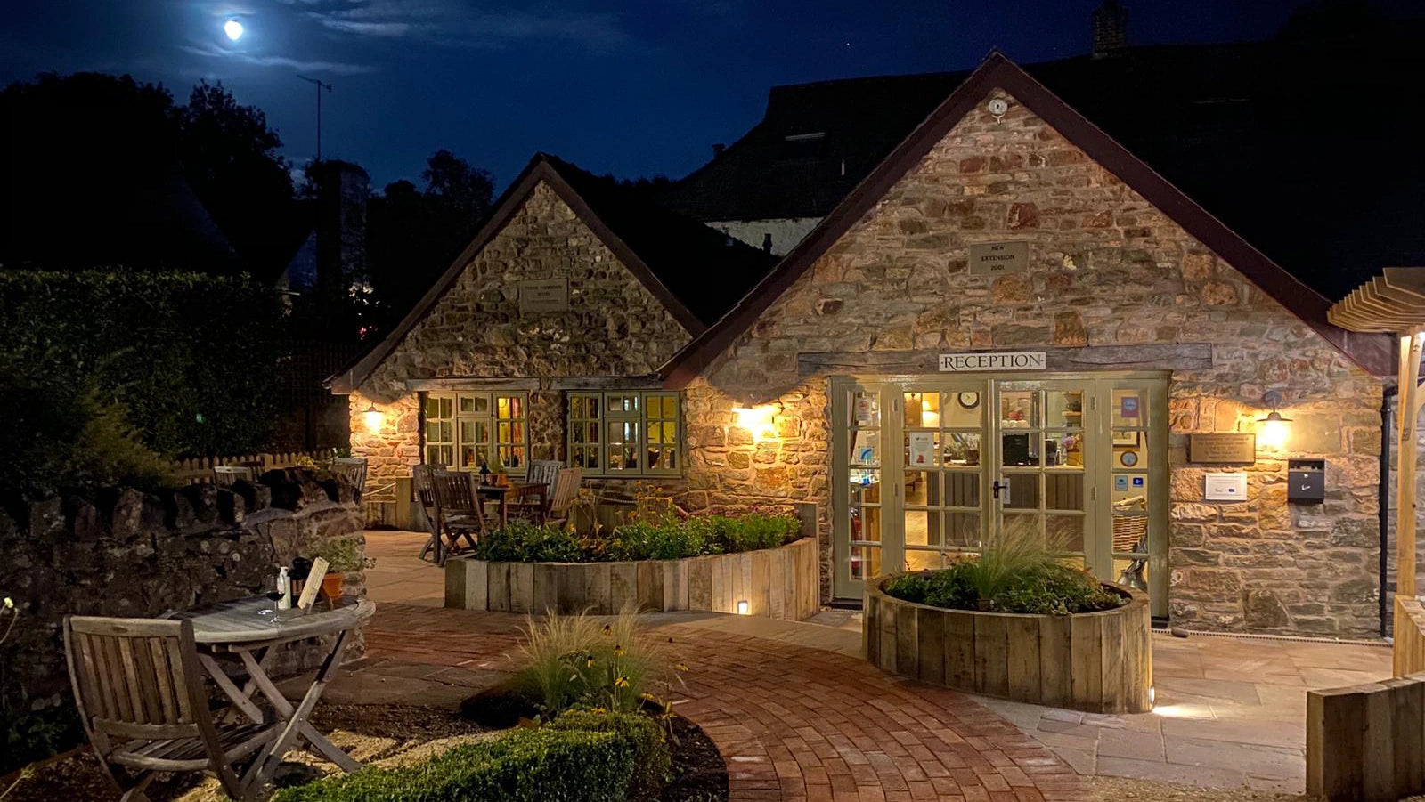 Tudor Farmhouse Hotel