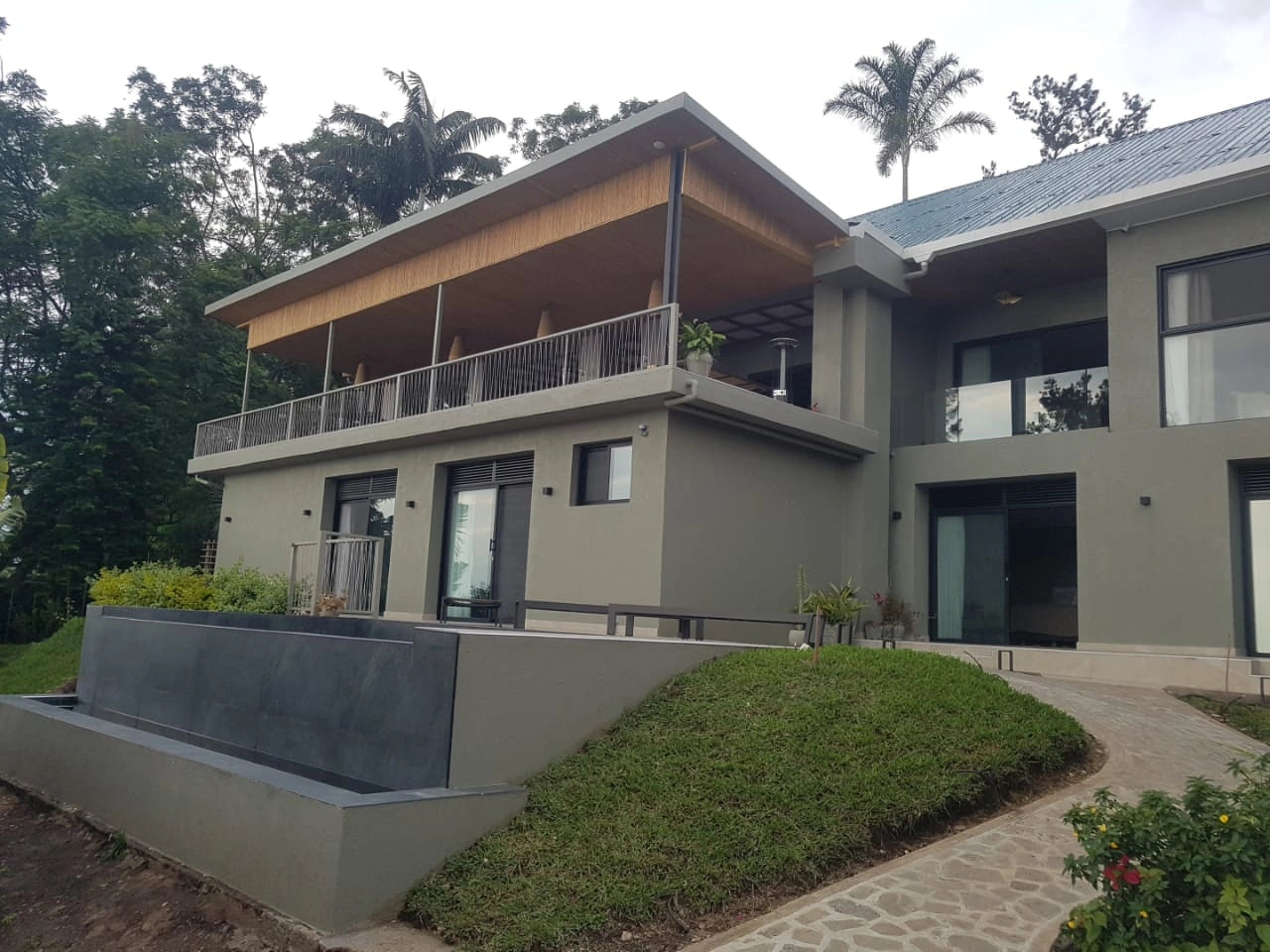 Ubucuti Lodge