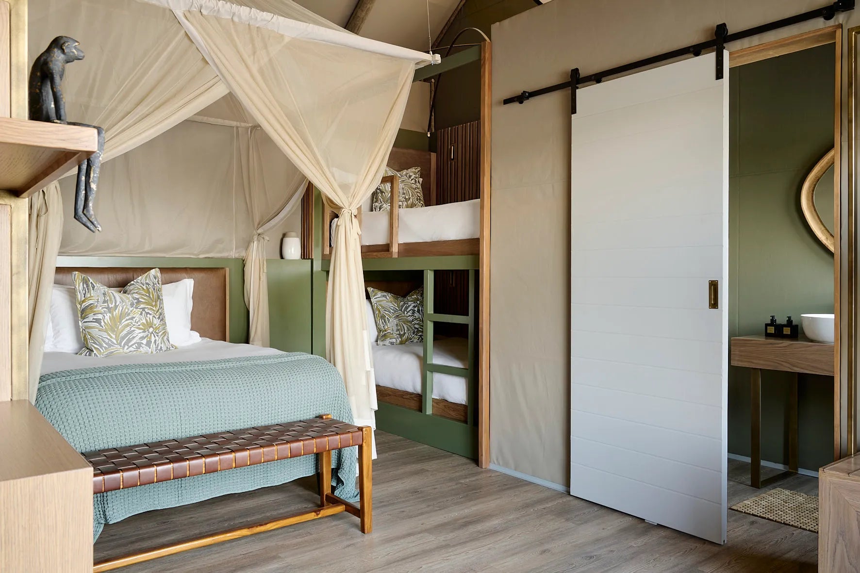 Room gallery image 5.