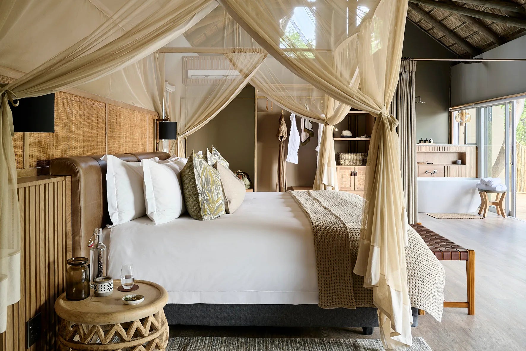 Room gallery image 16.