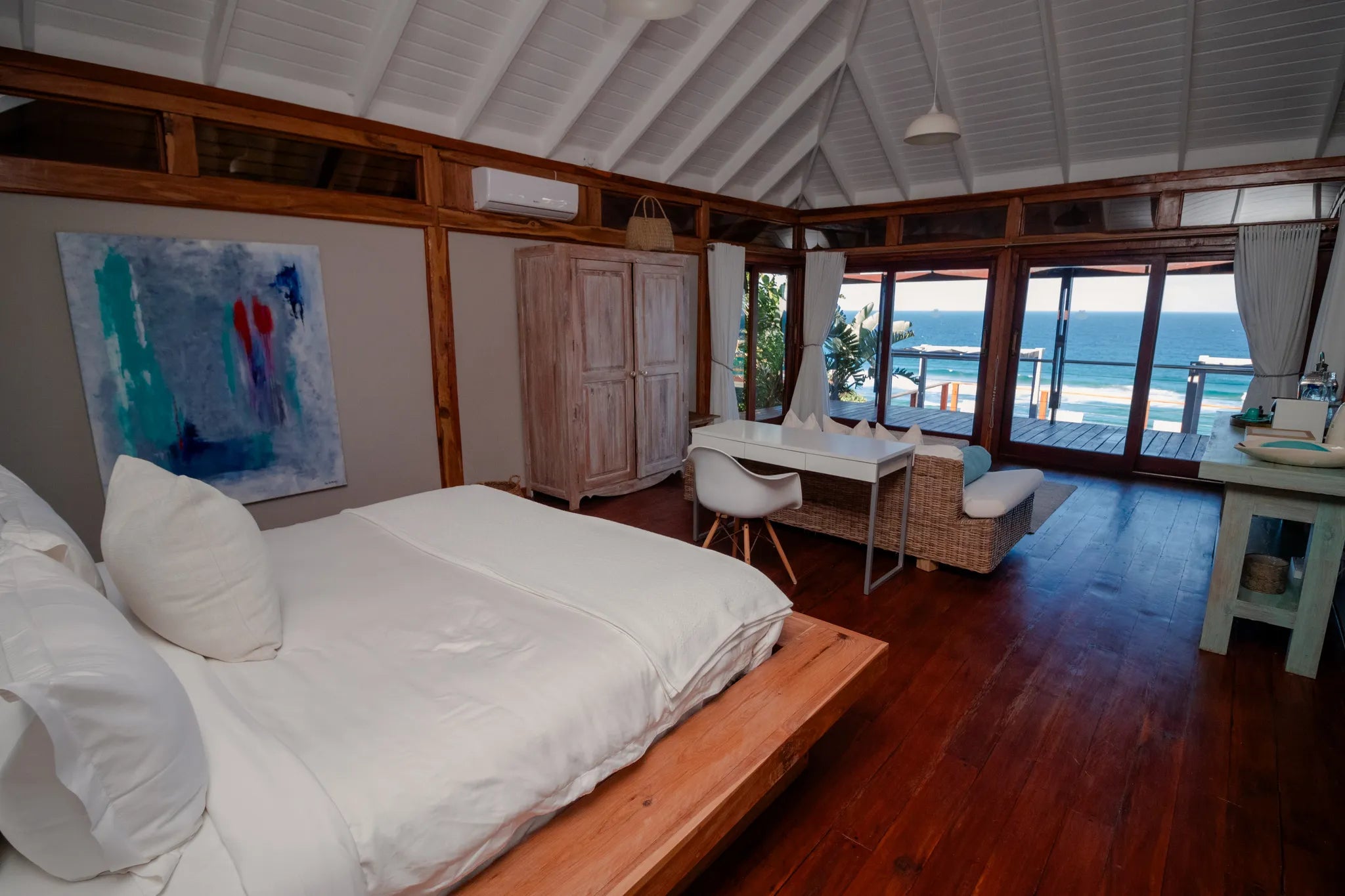 Room gallery image 1.