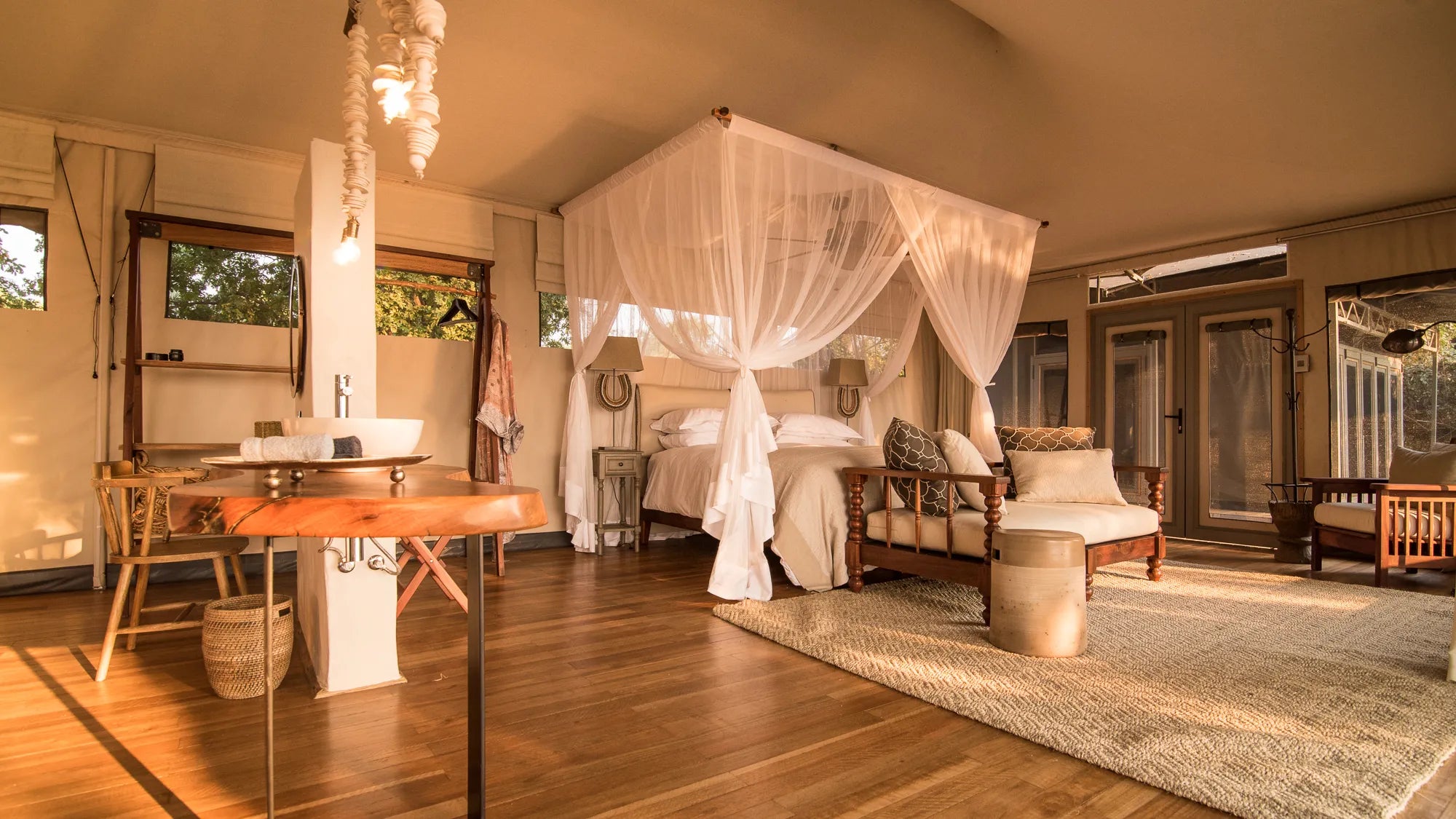 Room gallery image 3.