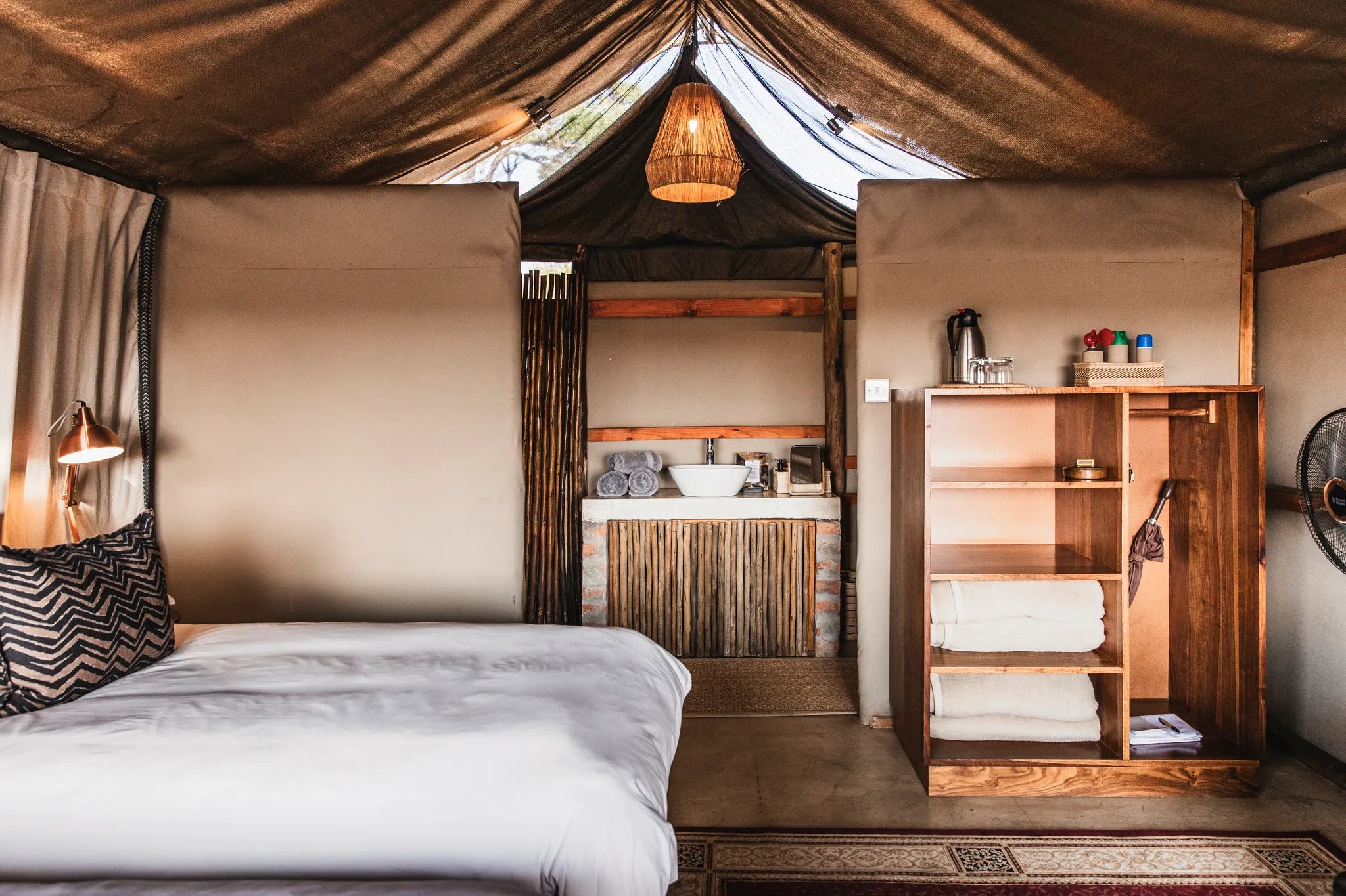 Room gallery image 3.