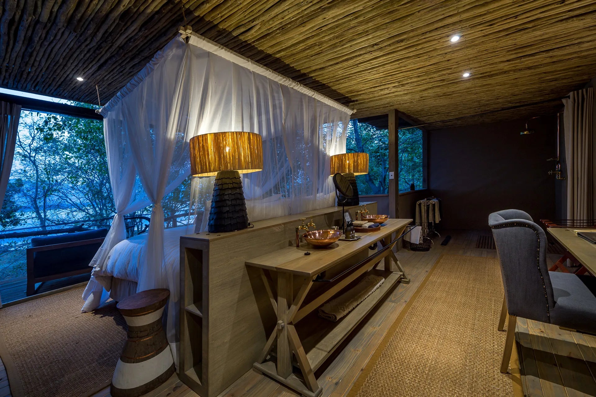 Room gallery image 4.