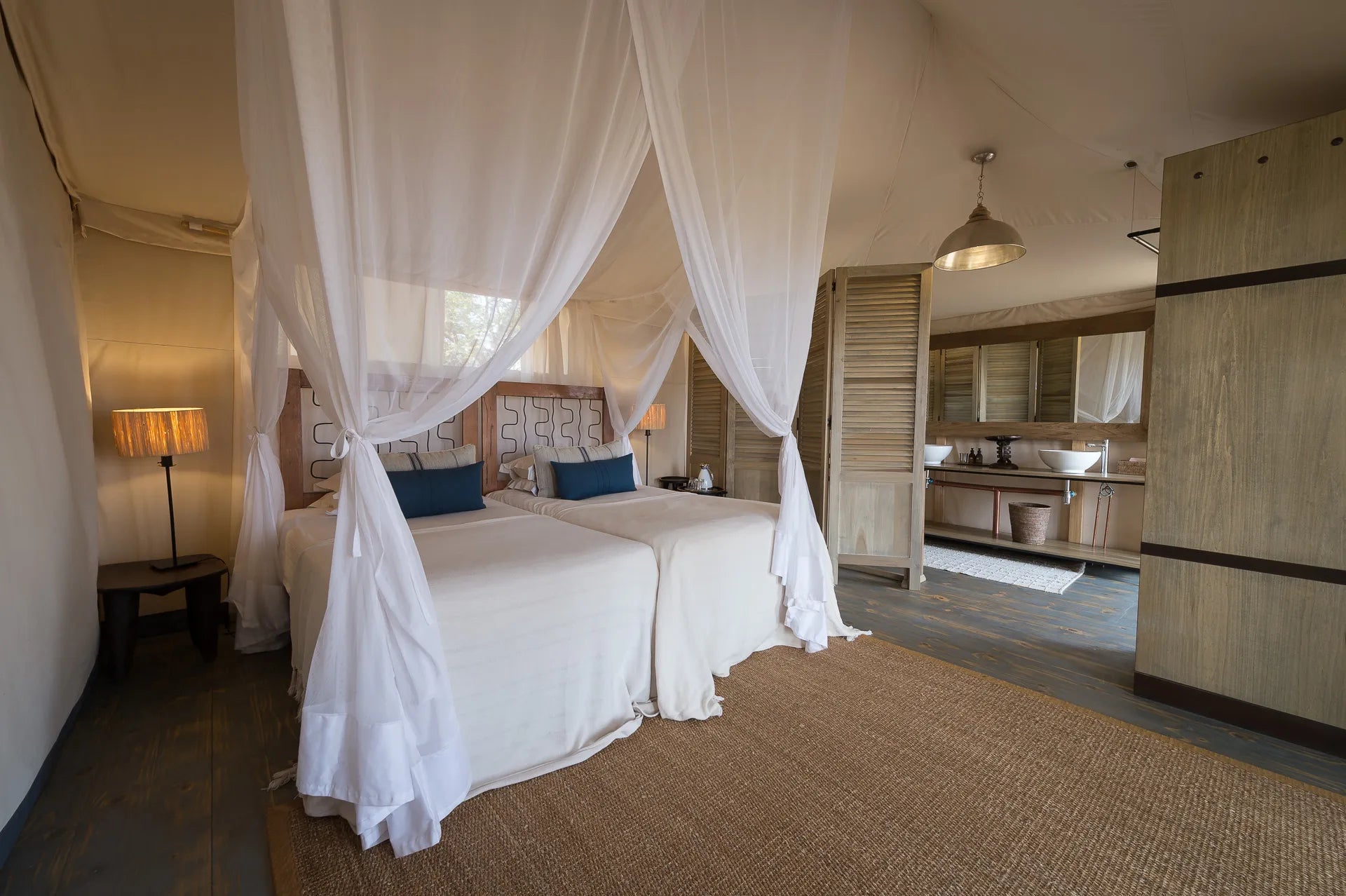 Room gallery image 4.