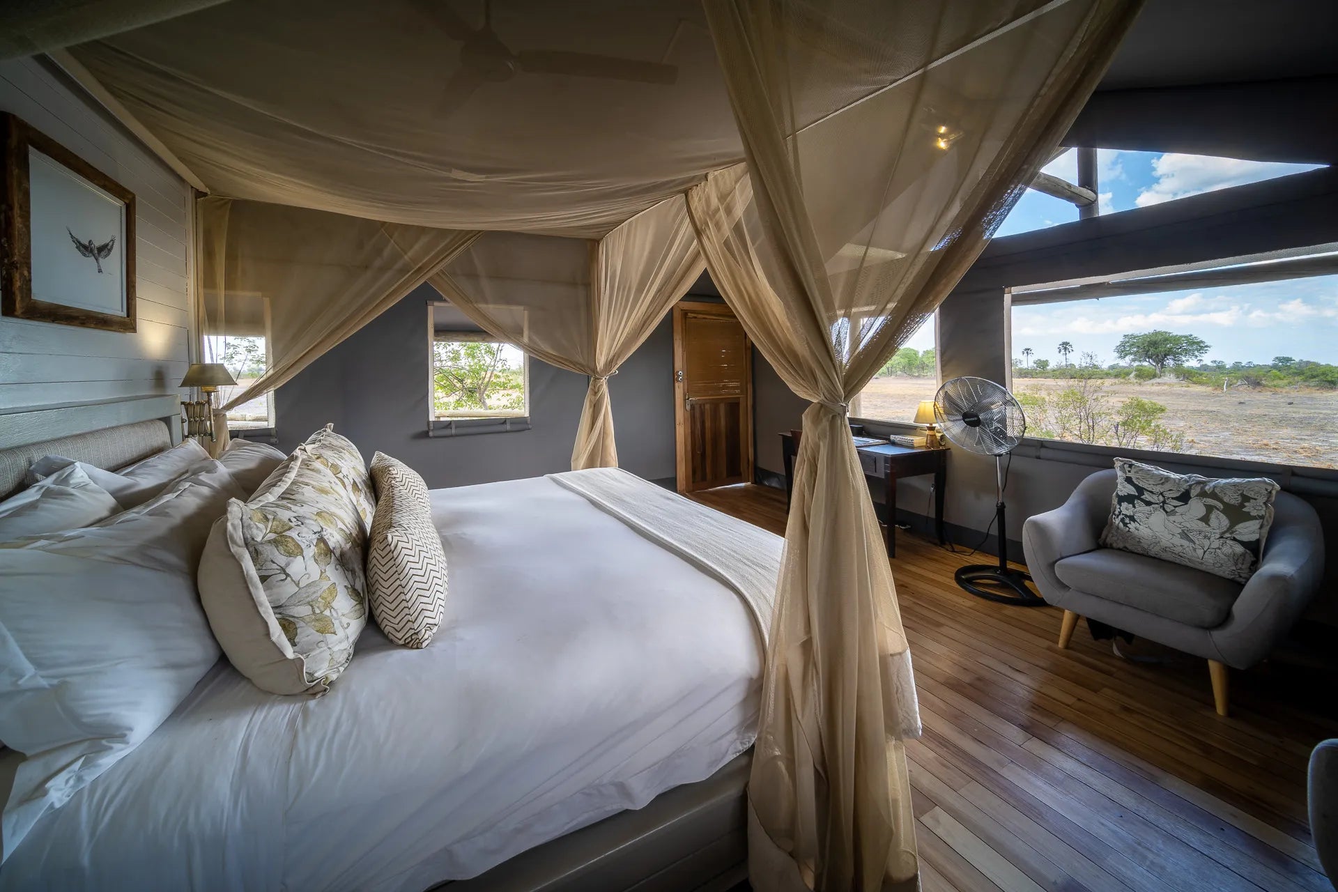 Room gallery image 3.