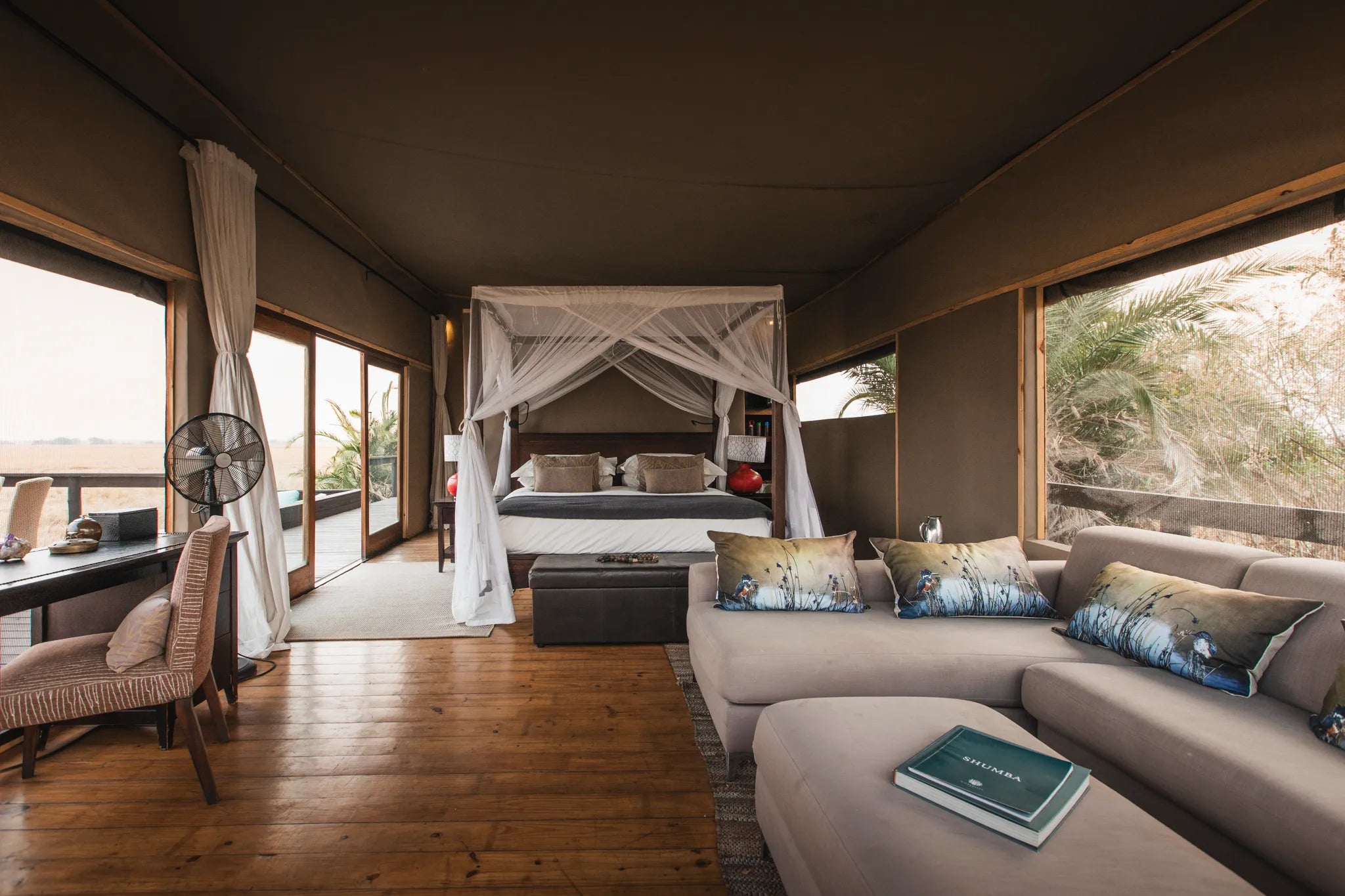 Room gallery image 1.