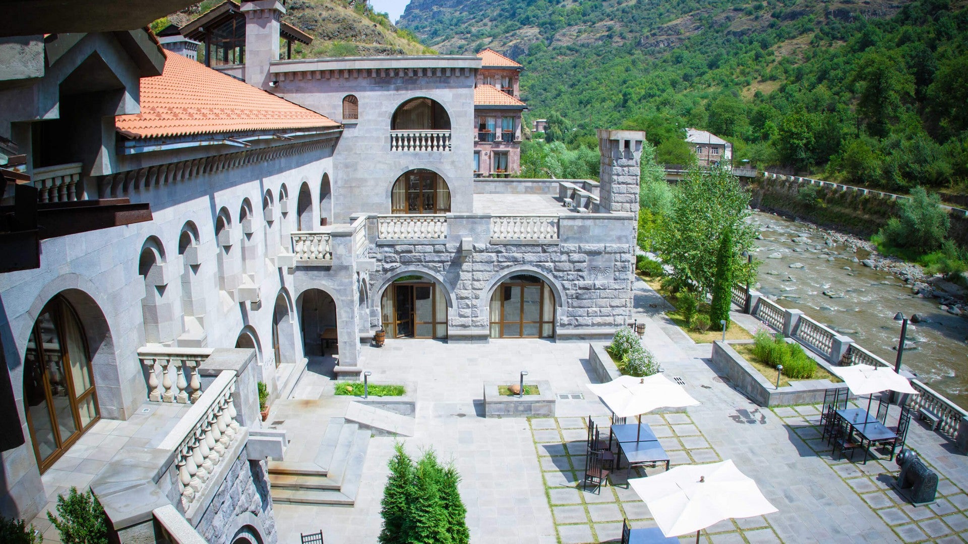 Avan Dzoraget Hotel